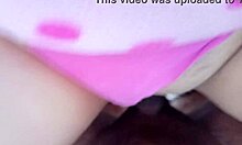 POV-video av meg som knuller min unge og attraktive niese mens hun hviler i trusene sine