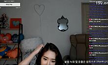 Gadis Korea Amatur memberikan blowjob webcam. Anda pasti tidak mahu terlepas video ini!